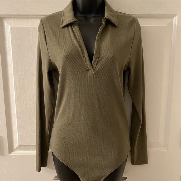 Abercrombie Bodysuit - Picture 1 of 11